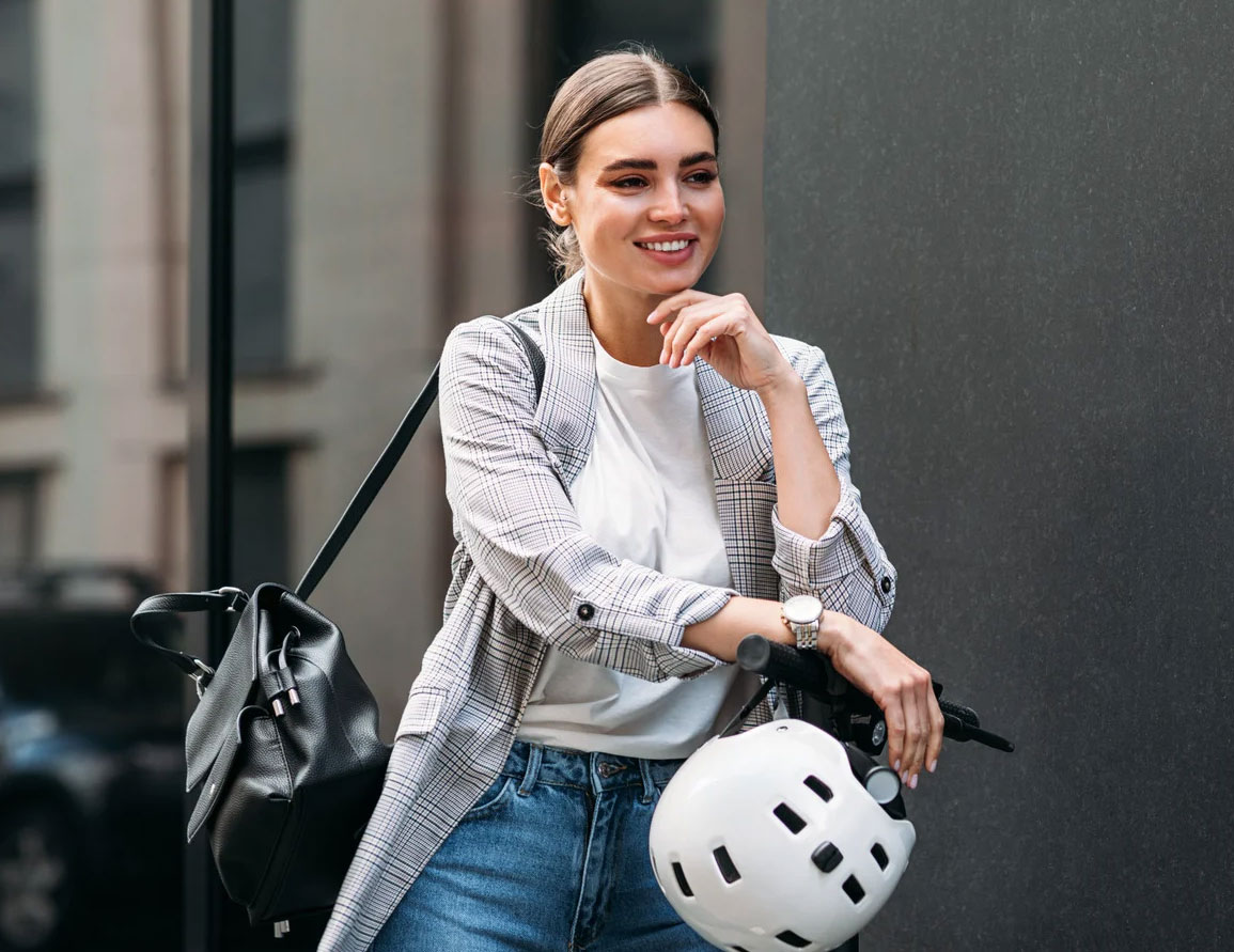 What Kinds of Helmets Should You Wear on an EV?